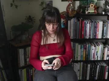 ellynaomi — just hanging out :)