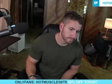 hotmuscles6t9 — STRIP DOWN TO UNDERWEAR [0 tokens remaining]
