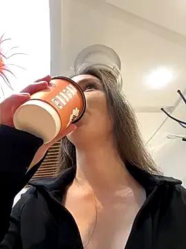 MilaBee — Nipple clamps+ masturbation 3-4 fingers