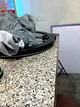 roman_and_jessie — CUM SHOW 
