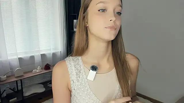 SerrenaAa — Freechat on StripChat