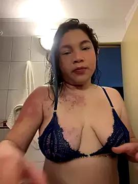 WhiteWomen — 4 FINGER IN PUSSY